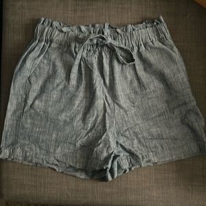 Paperbag linen shorts